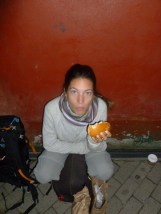 56. Petit-dèj sur le trottoir à 4h du mat