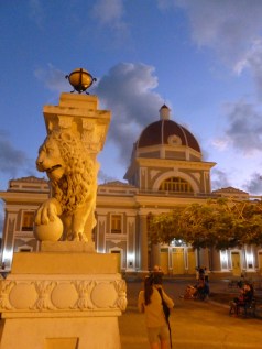Cuba - Cienfuegos - Place centrale